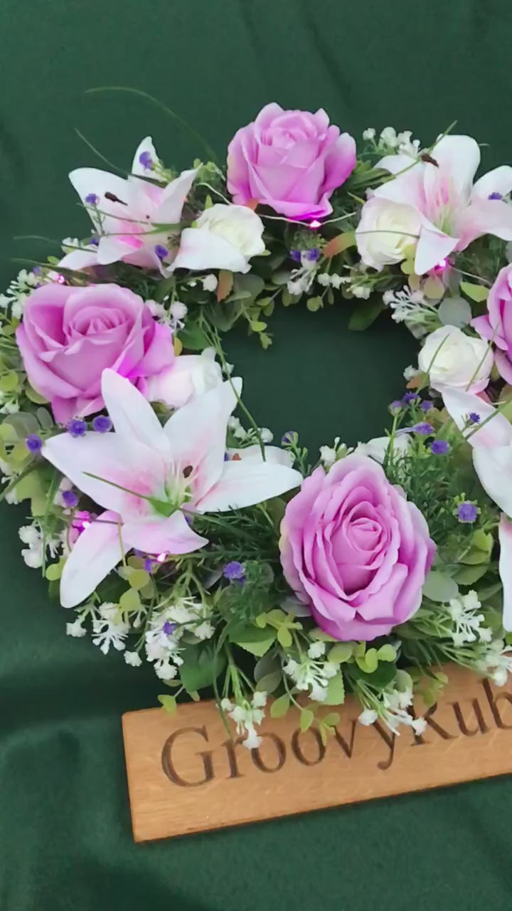Load and play video in Gallery viewer, Elegance Wreath
