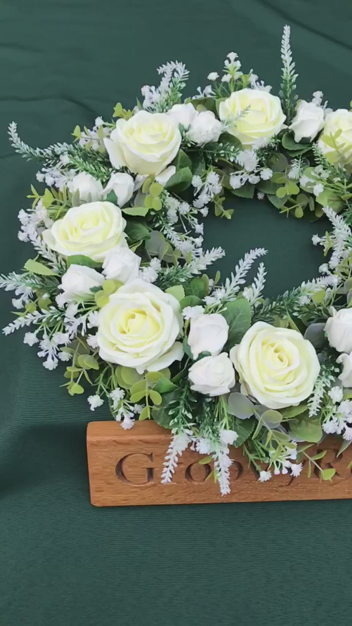 Load and play video in Gallery viewer, Ivory Rose Wreath
