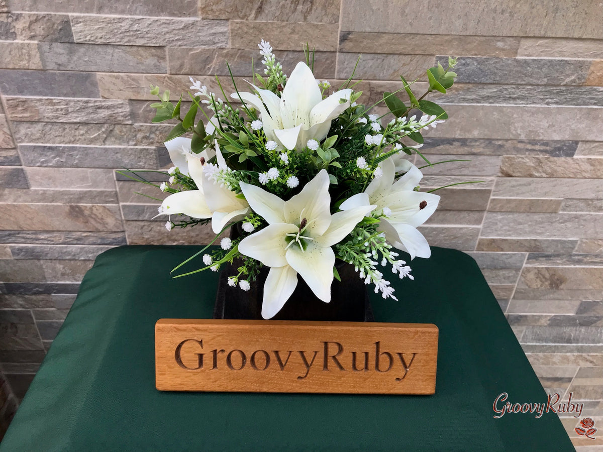 Divine – GroovyRuby Floral Tributes