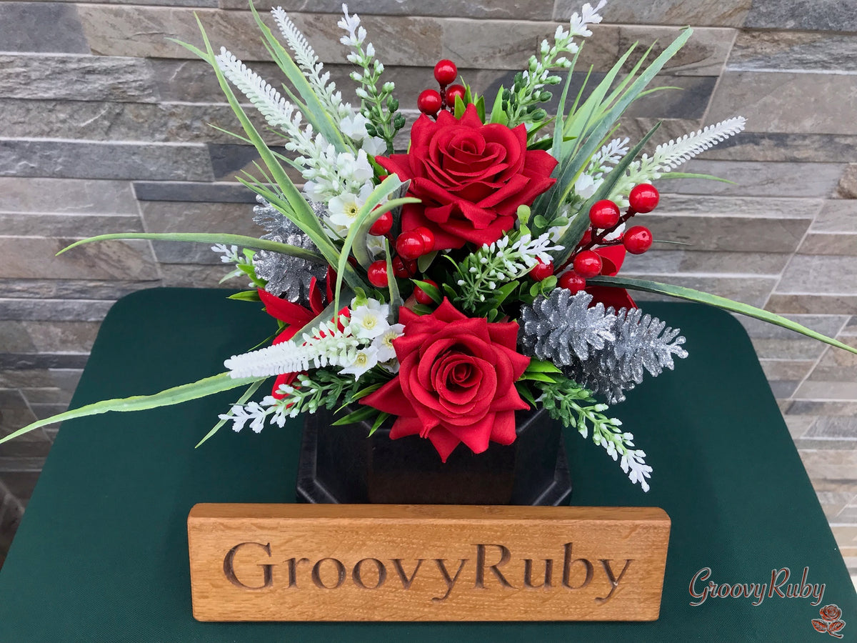Festive – GroovyRuby Floral Tributes