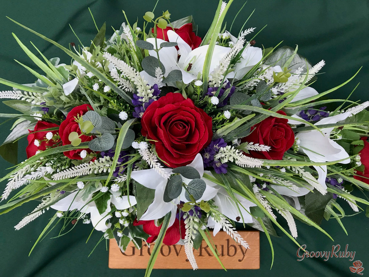 Remembering – GroovyRuby Floral Tributes
