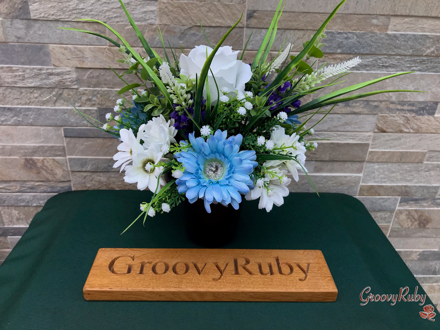 Star Dust – GroovyRuby Floral Tributes