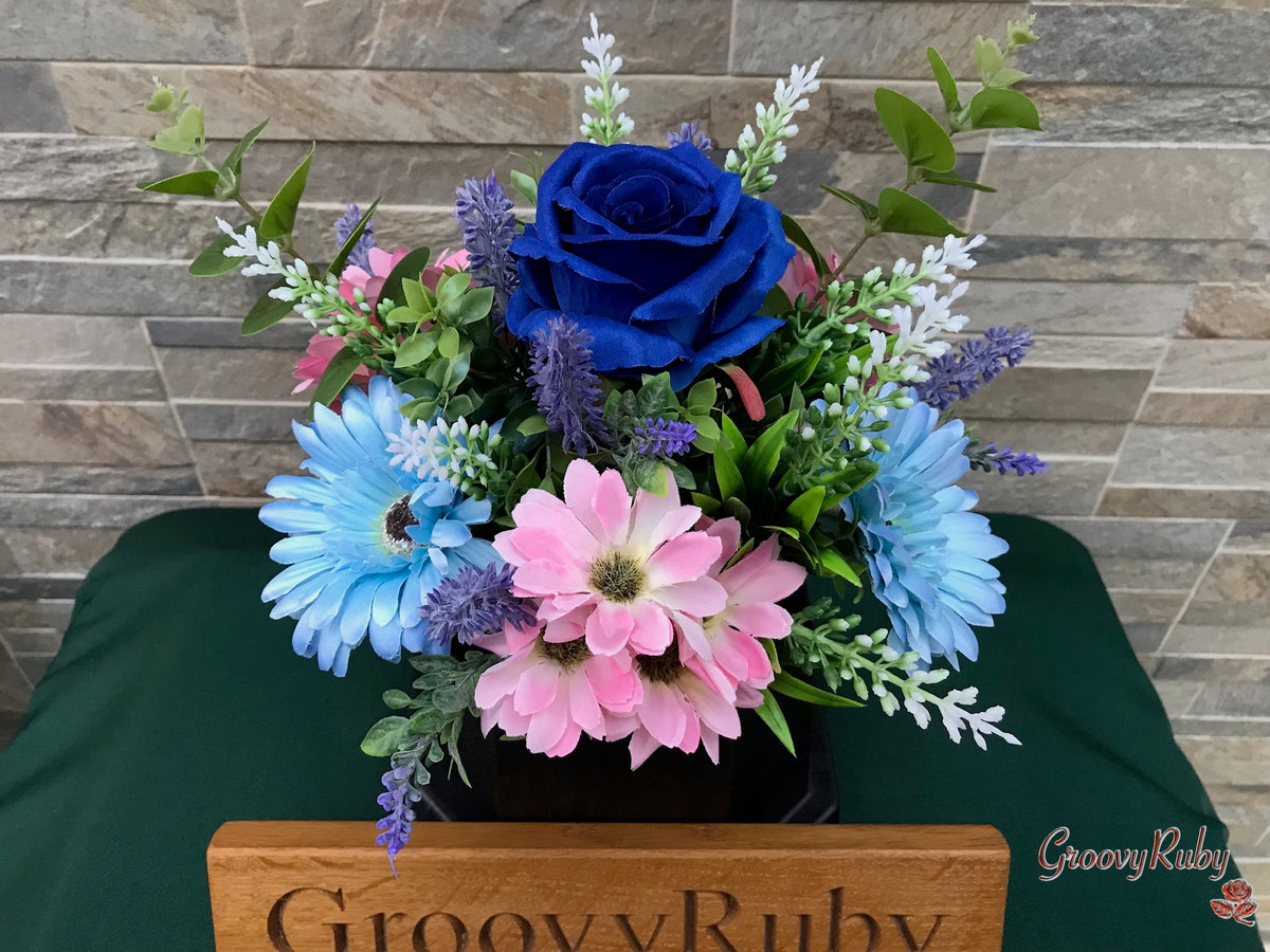 Yesteryear – GroovyRuby Floral Tributes